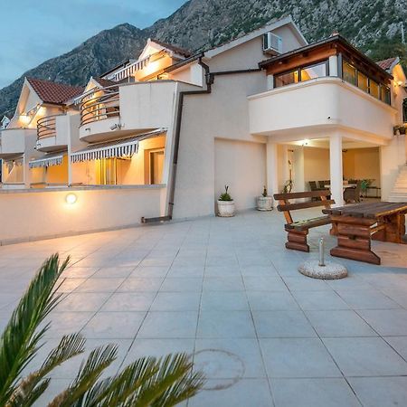 Apartments Ivardic Kotor Exteriér fotografie