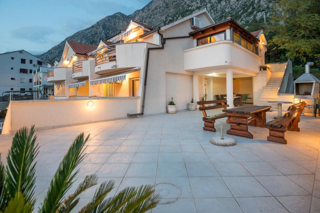 Apartments Ivardic Kotor Exteriér fotografie